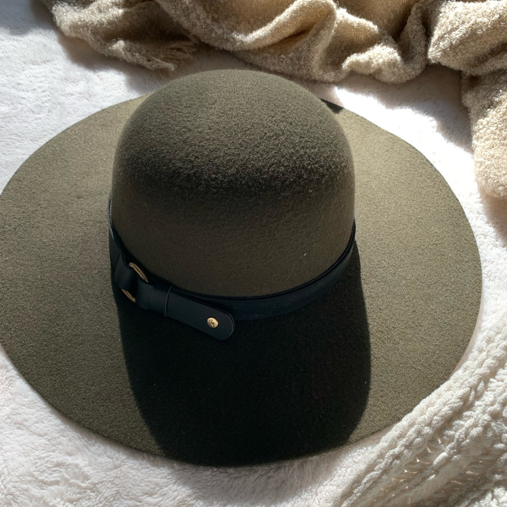 Abercrombie & Fitch Wide Brimmed Hat NWT